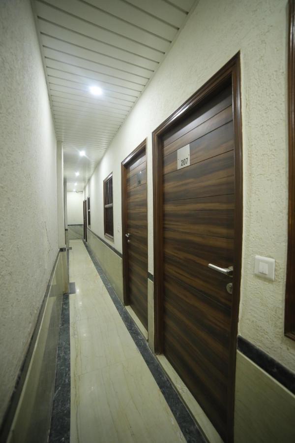 Hotel Shri Ram Residency Агра Экстерьер фото